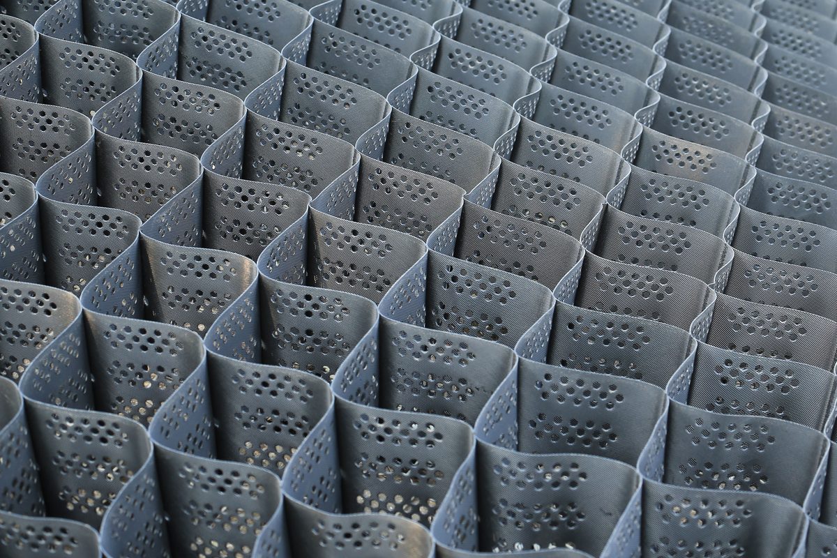 Geogrid cellular structure for ground reinforcement